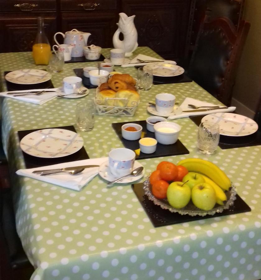 Bed and Breakfast The House Of Lavender Queaux Екстер'єр фото
