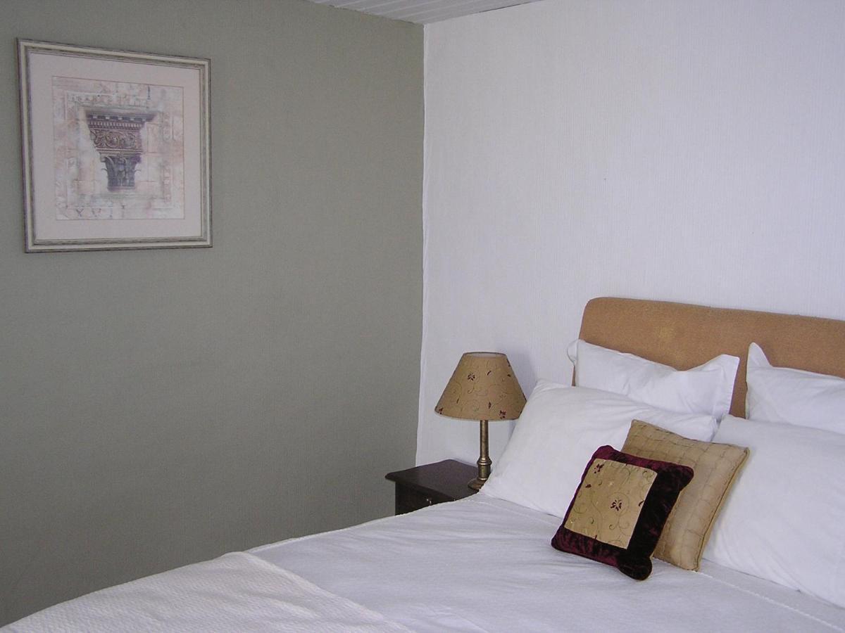 Bed and Breakfast The House Of Lavender Queaux Екстер'єр фото